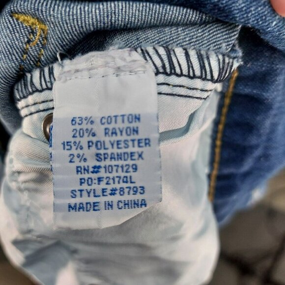 Lola Jeans Women's Lola High Rise Straight Size 9 Medium 3 Button Distressed - Picture 16 of 16